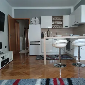  Appartement Sve U 5 Minuta