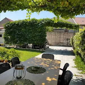 guesthouse-jet.hotels-in-trogir.com/